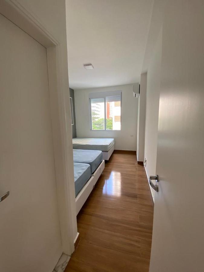 Apartamento Guaruja Pitangueiras 50 Metros Da Praia. Εξωτερικό φωτογραφία